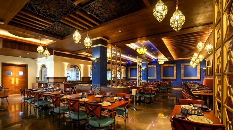 <b>Radisson Blu Hotel Chennai Restaurant</b>. Images powered by <a href="https://iceportal.shijigroup.com/" title="IcePortal" target="_blank">IcePortal</a>.