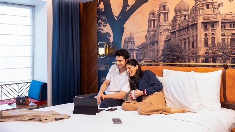 <b>Radisson Blu Hotel Chennai Room</b>. Images powered by <a href="https://iceportal.shijigroup.com/" title="IcePortal" target="_blank">IcePortal</a>.