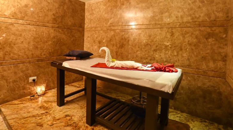 <b>Radisson Chennai City Centre Spa</b>. Images powered by <a href="https://iceportal.shijigroup.com/" title="IcePortal" target="_blank">IcePortal</a>.