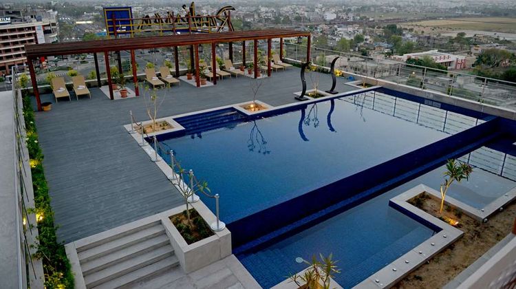 Radisson Blu Jaipur Pool
