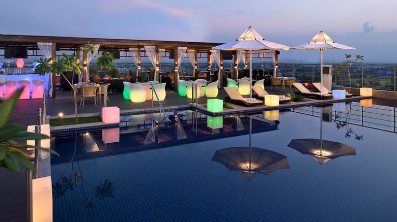 <b>Radisson Blu Jaipur Pool</b>. Images powered by <a href="https://iceportal.shijigroup.com/" title="IcePortal" target="_blank">IcePortal</a>.