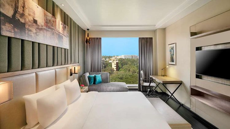 Radisson Mumbai Andheri MIDC Suite