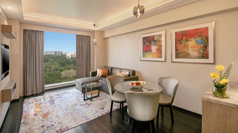 <b>Radisson Mumbai Andheri MIDC Suite</b>. Images powered by <a href="https://iceportal.shijigroup.com/" title="IcePortal" target="_blank">IcePortal</a>.