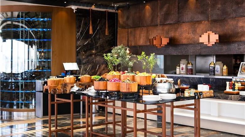 <b>Radisson Blu Hotel Istanbul Pera Restaurant</b>. Images powered by <a href="https://iceportal.shijigroup.com/" title="IcePortal" target="_blank">IcePortal</a>.