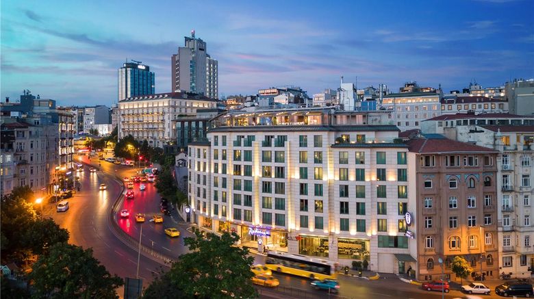 <b>Radisson Blu Hotel Istanbul Pera Exterior</b>. Images powered by <a href="https://iceportal.shijigroup.com/" title="IcePortal" target="_blank">IcePortal</a>.
