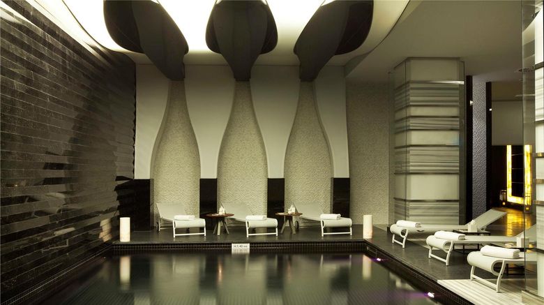 <b>Radisson Blu Hotel Istanbul Pera Pool</b>. Images powered by <a href="https://iceportal.shijigroup.com/" title="IcePortal" target="_blank">IcePortal</a>.