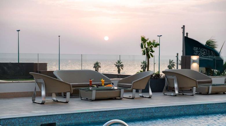 <b>Radisson Blu Hotel, Jeddah Corniche Pool</b>. Images powered by <a href="https://iceportal.shijigroup.com/" title="IcePortal" target="_blank">IcePortal</a>.