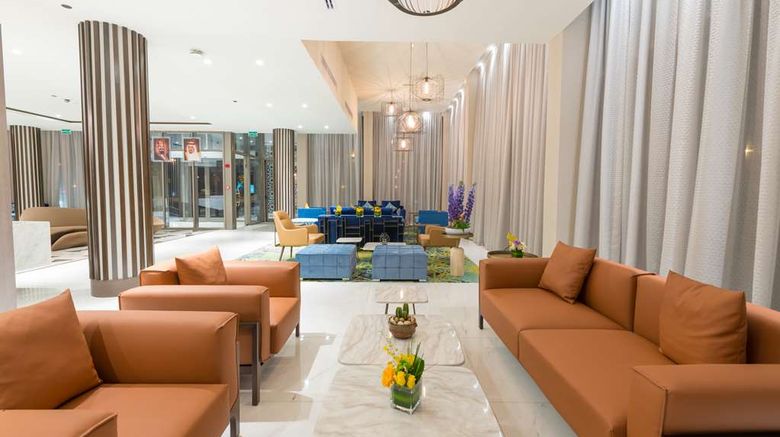 <b>Radisson Blu Hotel, Jeddah Corniche Lobby</b>. Images powered by <a href="https://iceportal.shijigroup.com/" title="IcePortal" target="_blank">IcePortal</a>.