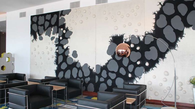 <b>Radisson Blu Gautrain Hotel, Sandton Lobby</b>. Images powered by <a href="https://iceportal.shijigroup.com/" title="IcePortal" target="_blank">IcePortal</a>.