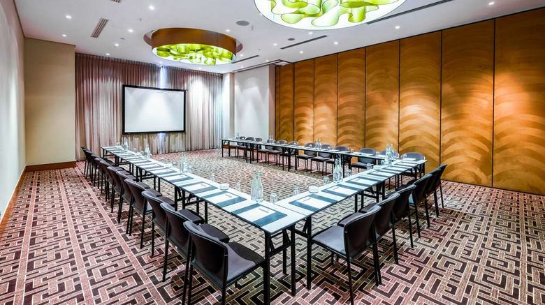 <b>Radisson Blu Gautrain Hotel, Sandton Meeting</b>. Images powered by <a href="https://iceportal.shijigroup.com/" title="IcePortal" target="_blank">IcePortal</a>.