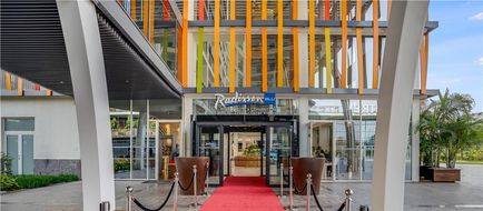 Radisson Blu Hotel & Convention Centre Exterior