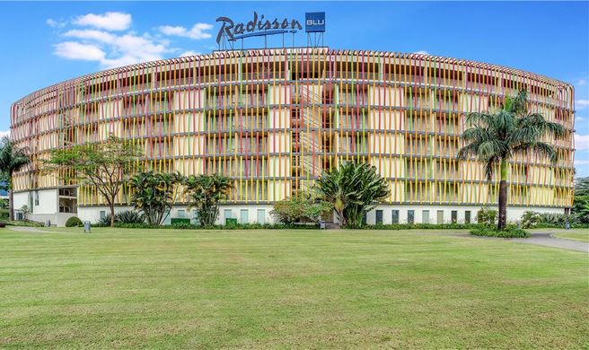 Radisson Blu Hotel & Convention Centre Exterior