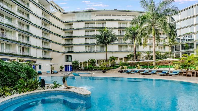 <b>Radisson Blu Hotel & Convention Centre Pool</b>. Images powered by <a href="https://iceportal.shijigroup.com/" title="IcePortal" target="_blank">IcePortal</a>.
