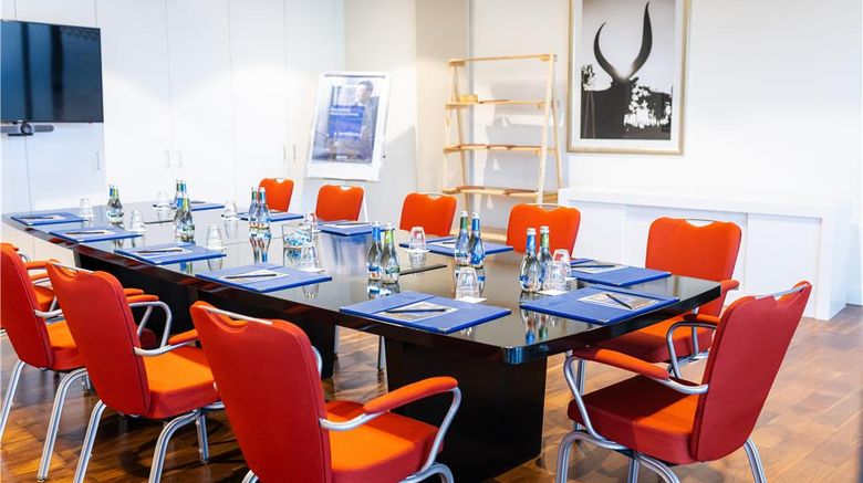 <b>Radisson Blu Hotel & Convention Centre Meeting</b>. Images powered by <a href="https://iceportal.shijigroup.com/" title="IcePortal" target="_blank">IcePortal</a>.