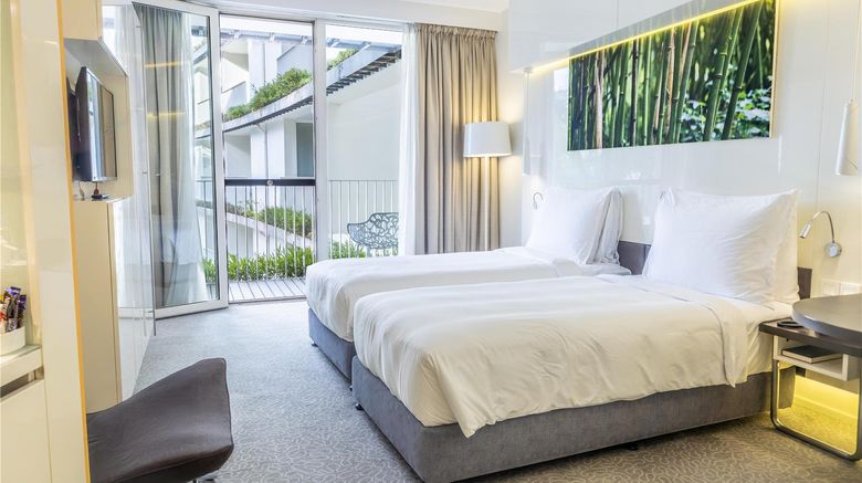 <b>Radisson Blu Hotel & Convention Centre Room</b>. Images powered by <a href="https://iceportal.shijigroup.com/" title="IcePortal" target="_blank">IcePortal</a>.