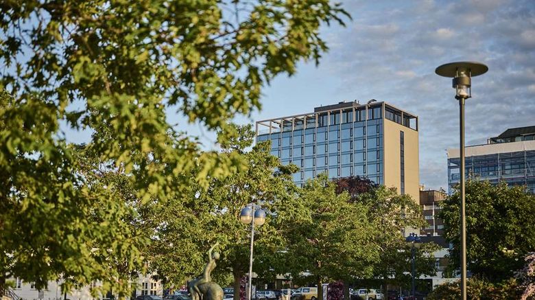 <b>Radisson Blu Caledonien Hotel Exterior</b>. Images powered by <a href="https://iceportal.shijigroup.com/" title="IcePortal" target="_blank">IcePortal</a>.