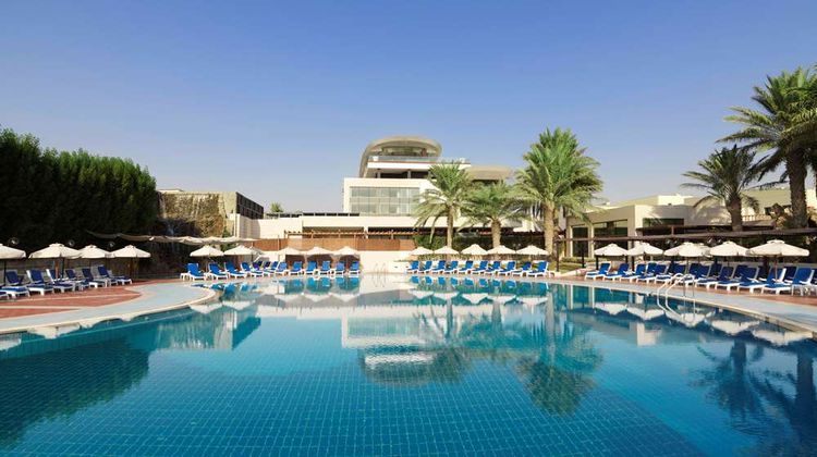 Radisson Blu Hotel, Kuwait Pool