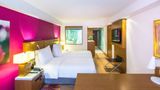 <b>Radisson Blu Hotel, Kuwait Room</b>. Images powered by <a href="https://iceportal.shijigroup.com/" title="IcePortal" target="_blank">IcePortal</a>.