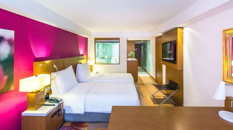 Radisson Blu Hotel, Kuwait Room