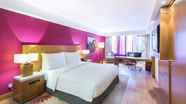 <b>Radisson Blu Hotel, Kuwait Room</b>. Images powered by <a href="https://iceportal.shijigroup.com/" title="IcePortal" target="_blank">IcePortal</a>.
