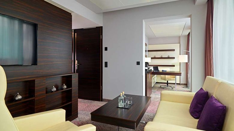 <b>Radisson Blu Hotel Leipzig Suite</b>. Images powered by <a href="https://iceportal.shijigroup.com/" title="IcePortal" target="_blank">IcePortal</a>.