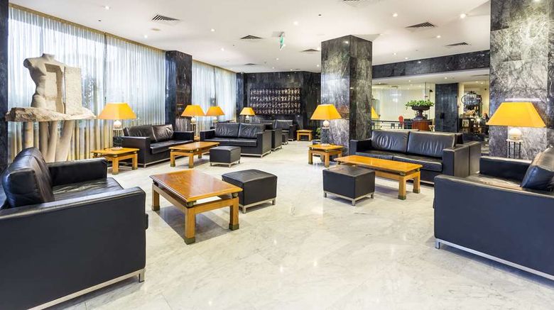 <b>Radisson Blu Hotel Lisbon Lobby</b>. Images powered by <a href="https://iceportal.shijigroup.com/" title="IcePortal" target="_blank">IcePortal</a>.
