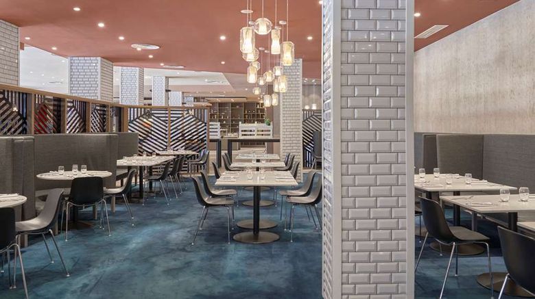 <b>Radisson Blu Resort & Spa Gran Canaria Restaurant</b>. Images powered by <a href="https://iceportal.shijigroup.com/" title="IcePortal" target="_blank">IcePortal</a>.