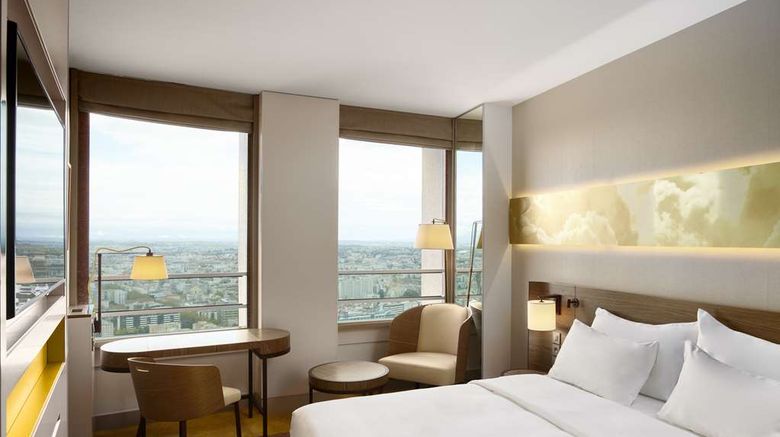 <b>Radisson Blu Hotel Lyon Room</b>. Images powered by <a href="https://iceportal.shijigroup.com/" title="IcePortal" target="_blank">IcePortal</a>.