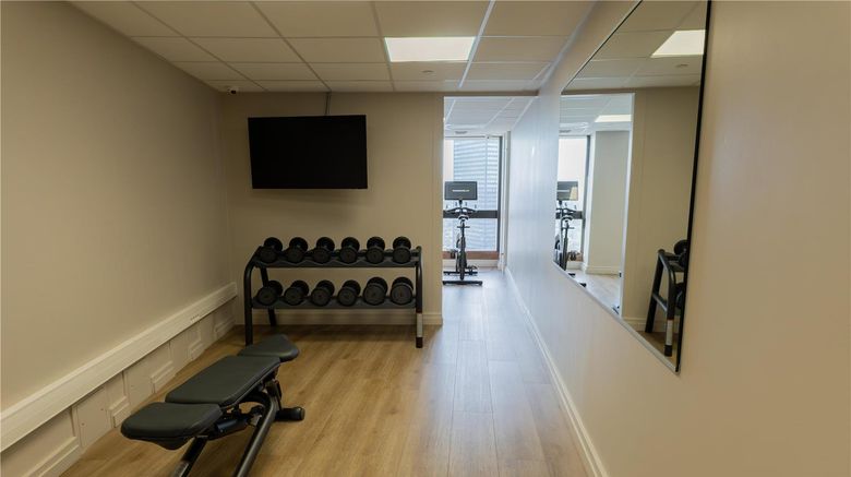 <b>Radisson Blu Hotel Lyon Health</b>. Images powered by <a href="https://iceportal.shijigroup.com/" title="IcePortal" target="_blank">IcePortal</a>.