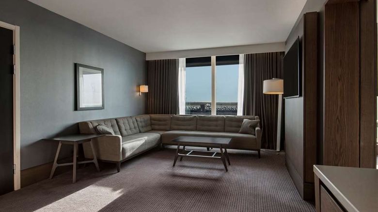 <b>Radisson Blu Hotel Manchester Airport Suite</b>. Images powered by <a href="https://iceportal.shijigroup.com/" title="IcePortal" target="_blank">IcePortal</a>.