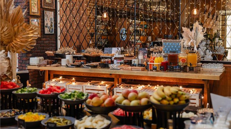 <b>Radisson Blu Olympiyskiy Hotel, Moscow Restaurant</b>. Images powered by <a href="https://iceportal.shijigroup.com/" title="IcePortal" target="_blank">IcePortal</a>.