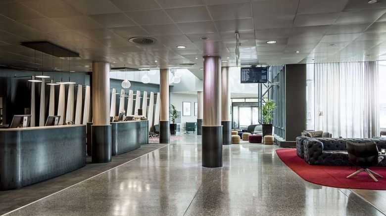 <b>Radisson Blu Airport Hotel, Gardermoen Lobby</b>. Images powered by <a href="https://iceportal.shijigroup.com/" title="IcePortal" target="_blank">IcePortal</a>.