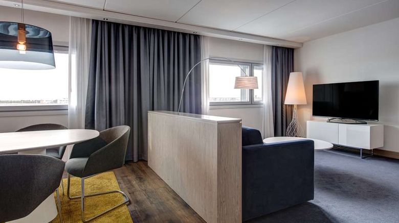 <b>Radisson Blu Airport Hotel, Gardermoen Suite</b>. Images powered by <a href="https://iceportal.shijigroup.com/" title="IcePortal" target="_blank">IcePortal</a>.