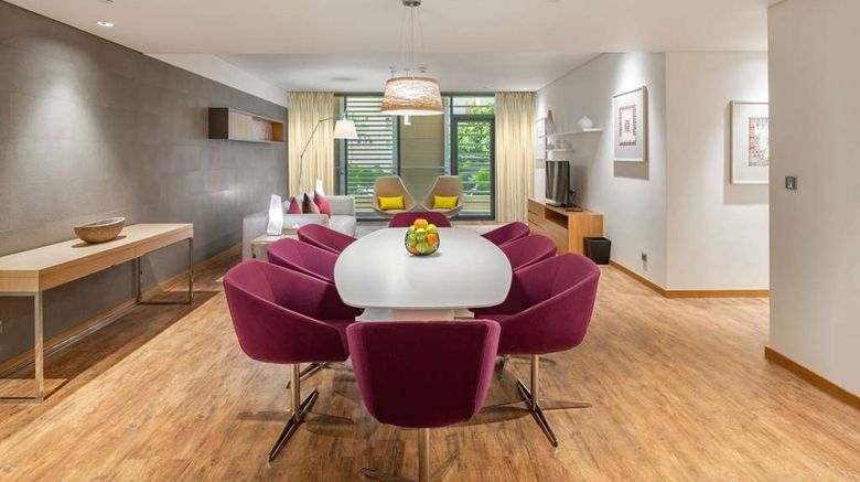 <b>Radisson Blu Hotel & Resid Diplomatic Qt Suite</b>. Images powered by <a href="https://iceportal.shijigroup.com/" title="IcePortal" target="_blank">IcePortal</a>.