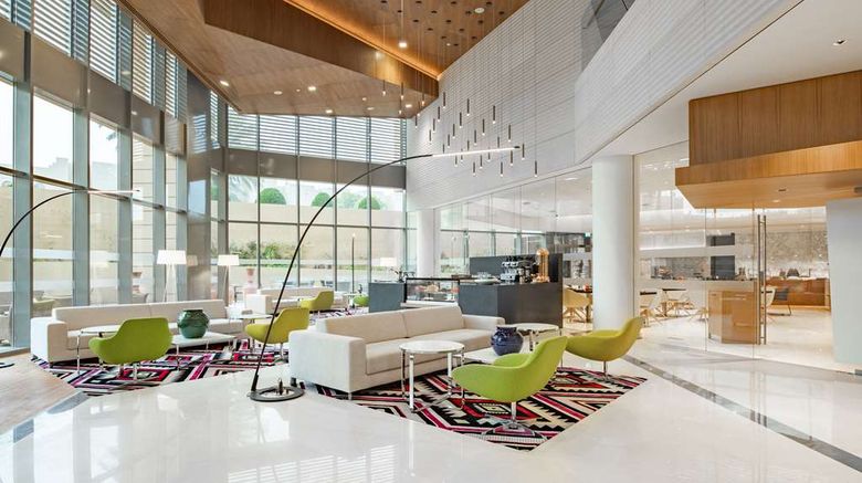 <b>Radisson Blu Hotel & Resid Diplomatic Qt Lobby</b>. Images powered by <a href="https://iceportal.shijigroup.com/" title="IcePortal" target="_blank">IcePortal</a>.