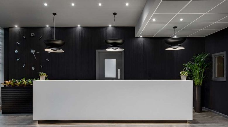 <b>Radisson Blu London Stansted Airport Spa</b>. Images powered by <a href="https://iceportal.shijigroup.com/" title="IcePortal" target="_blank">IcePortal</a>.