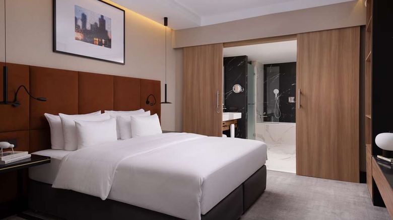 <b>Radisson Collection Hotel Warsaw Suite</b>. Images powered by <a href="https://iceportal.shijigroup.com/" title="IcePortal" target="_blank">IcePortal</a>.
