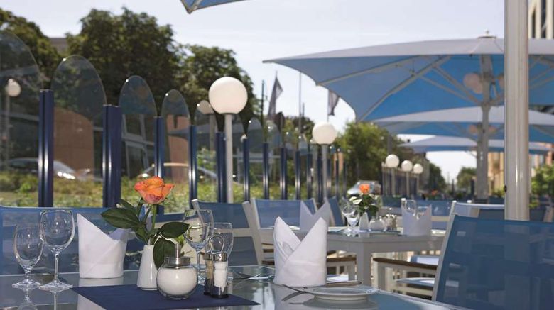<b>Radisson Hotel Furst Leopold Dessau Restaurant</b>. Images powered by <a href="https://iceportal.shijigroup.com/" title="IcePortal" target="_blank">IcePortal</a>.