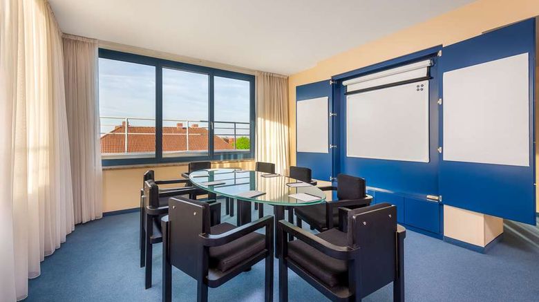 <b>Radisson Hotel Furst Leopold Dessau Meeting</b>. Images powered by <a href="https://iceportal.shijigroup.com/" title="IcePortal" target="_blank">IcePortal</a>.