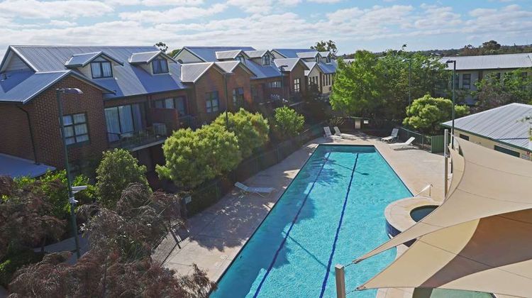 Perth Ascot Central Apartment Hotel Pool