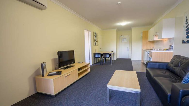 <b>Perth Ascot Central Apartment Hotel Lobby</b>. Images powered by <a href="https://iceportal.shijigroup.com/" title="IcePortal" target="_blank">IcePortal</a>.