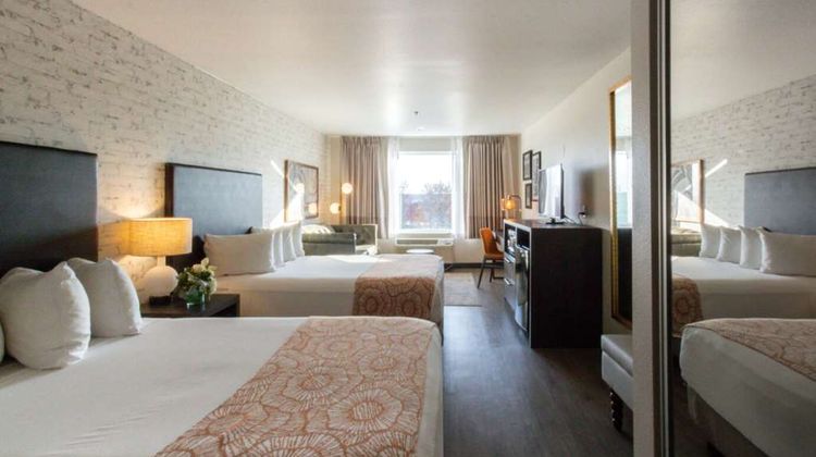 Oxford Suites Chico Suite