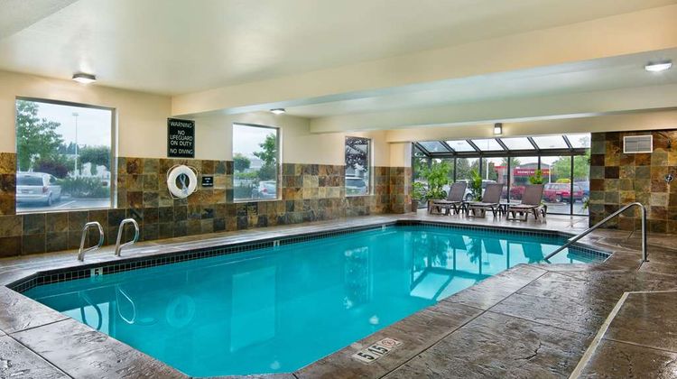 Oxford Suites Spokane Valley Pool