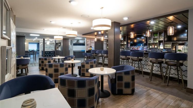Oxford Suites Portland - Jantzen Beach Restaurant
