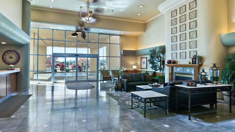 <b>Oxford Suites Yakima Lobby</b>. Images powered by <a href="https://iceportal.shijigroup.com/" title="IcePortal" target="_blank">IcePortal</a>.