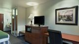 Oxford Suites Yakima Room