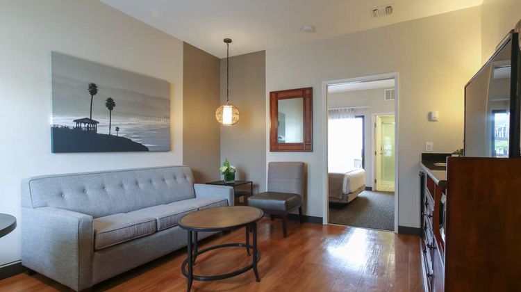 Oxford Suites Pismo Beach Room