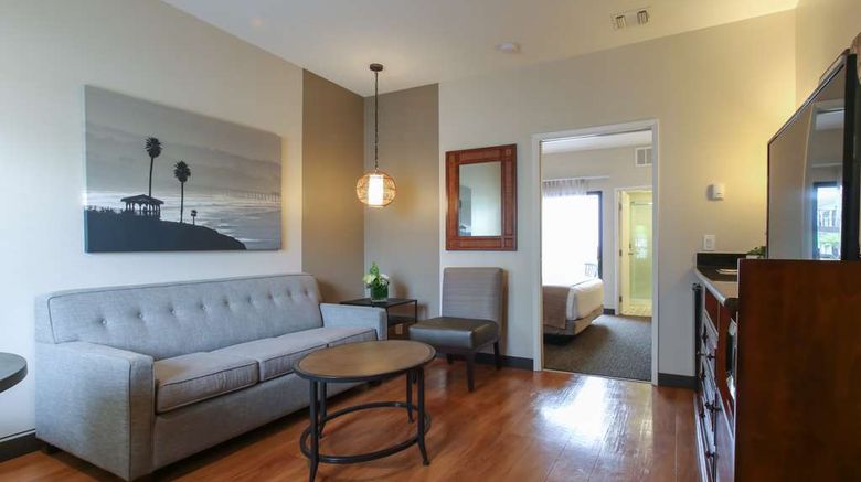 <b>Oxford Suites Pismo Beach Room</b>. Images powered by <a href="https://iceportal.shijigroup.com/" title="IcePortal" target="_blank">IcePortal</a>.