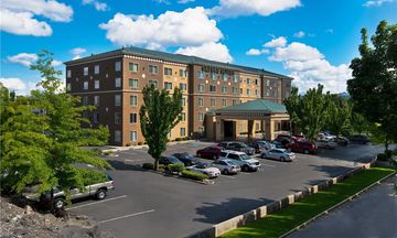 Oxford Suites Spokane