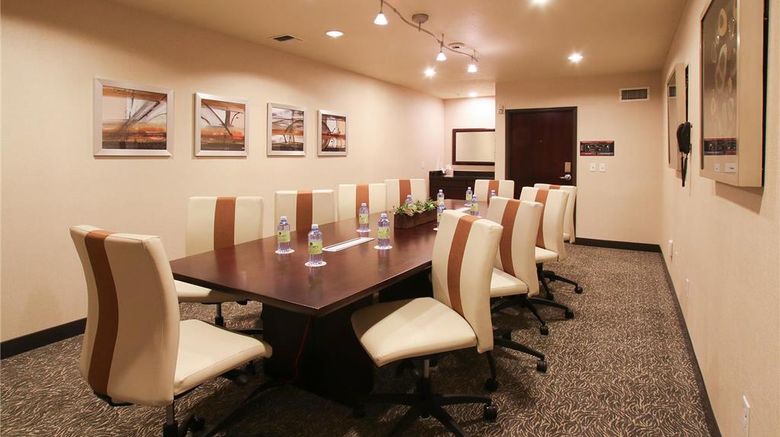 <b>Oxford Suites Spokane Meeting</b>. Images powered by <a href="https://iceportal.shijigroup.com/" title="IcePortal" target="_blank">IcePortal</a>.